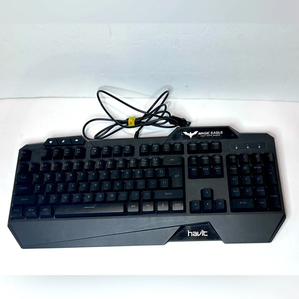 Black Wired Keyboard